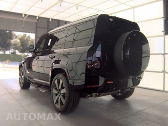 2026 Land Rover Defender 110 X - miniatura 8