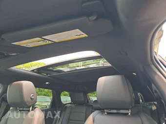 2026 Land Rover Range Rover Evoque Dynamic SE - miniatura 8