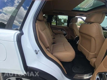 2026 Land Rover Range Rover SE - miniatura 13