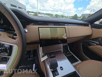 2026 Land Rover Range Rover SE - miniatura 7