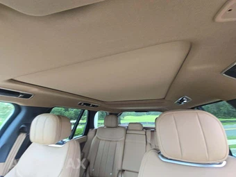 2026 Land Rover Range Rover SE - miniatura 8