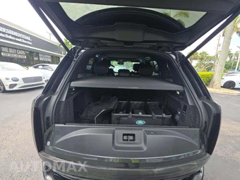 2026 Land Rover Range Rover SE - miniatura 14