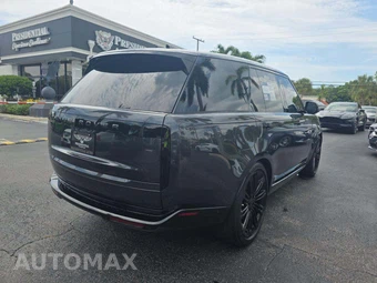 2026 Land Rover Range Rover SE - miniatura 3