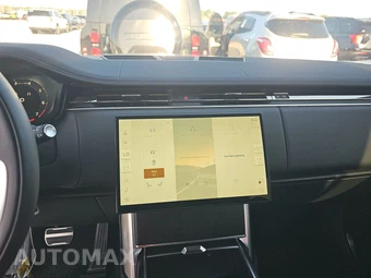 2026 Land Rover Range Rover SE – miniatura 11