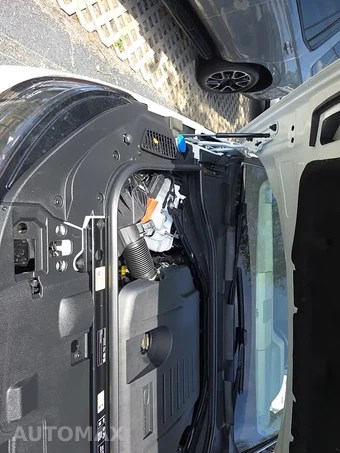 2026 Land Rover Range Rover Sport SE - miniatura 21