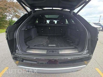 2026 Land Rover Range Rover Velar S - miniatura 15