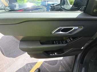 2026 Land Rover Range Rover Velar S - miniatura 9