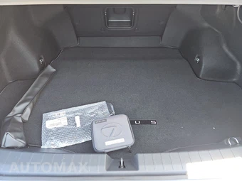 2026 Lexus ES 350e Premium - miniatura 16