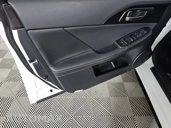 2026 Lexus IS 350 F SPORT Design - miniatura 9