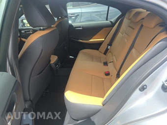 2026 Lexus IS 350 F SPORT Design - miniatura 13