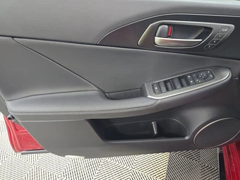 2026 Lexus IS 350 F SPORT - miniatura 9