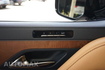 2026 Lexus LX 700h Luxury - miniatura 30