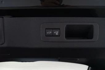 2026 Lexus LX 700h Luxury - miniatura 38