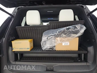 2026 Lexus LX 700h Luxury - miniatura 17