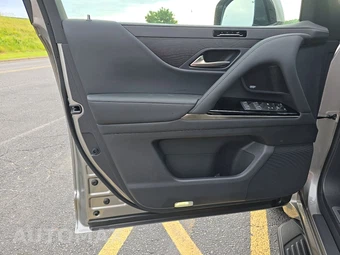 2026 Lexus LX 700h Luxury - miniatura 9