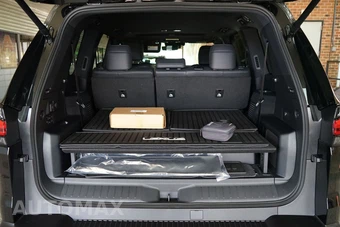 2026 Lexus LX 700h Luxury - miniatura 36
