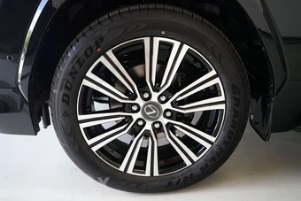 2026 Lexus LX 700h Luxury - miniatura 38