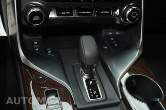 2026 Lexus LX 700h Ultra Luxury - miniatura 19