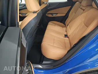 2026 Lexus NX 350 Luxury - miniatura 13
