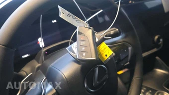 2026 Lexus RZ 450e Premium - miniatura 19