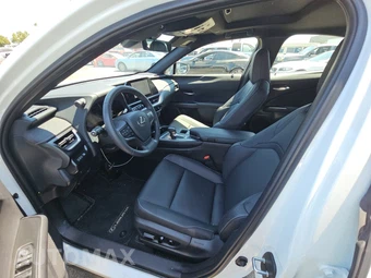 2026 Lexus UX 300h - miniatura 7