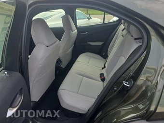 2026 Lexus UX 300h – miniatura 16