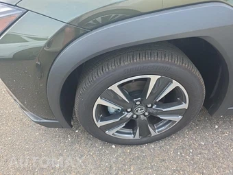 2026 Lexus UX 300h – miniatura 8