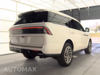 2026 Lincoln Navigator Reserve - miniatura 4