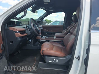 2026 Lincoln Navigator Reserve - miniatura 5