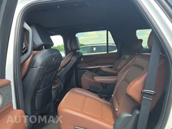 2026 Lincoln Navigator Reserve - miniatura 9