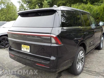 2026 Lincoln Navigator Reserve - miniatura 7