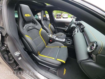 2026 Mercedes-Benz AMG CLA 45 4MATIC - miniatura 18