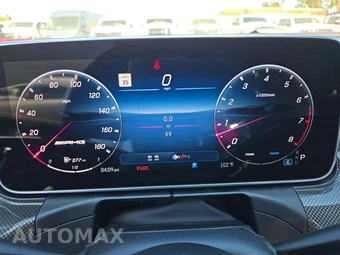 2026 Mercedes-Benz AMG CLE 53 4MATIC+ Coupe – miniatura 9