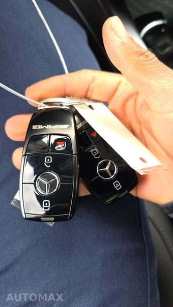 2026 Mercedes-Benz AMG G 63 4MATIC – miniatura 17
