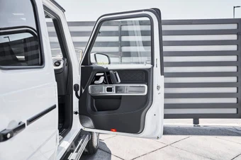 2026 Mercedes-Benz AMG G 63 4MATIC - miniatura 24