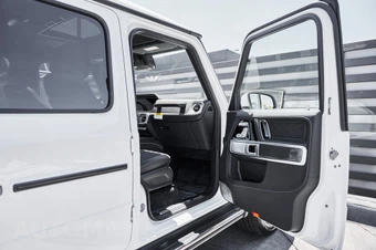2026 Mercedes-Benz AMG G 63 4MATIC - miniatura 25