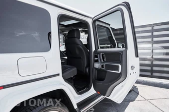 2026 Mercedes-Benz AMG G 63 4MATIC - miniatura 28