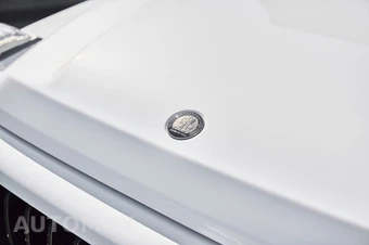 2026 Mercedes-Benz AMG G 63 4MATIC - miniatura 7