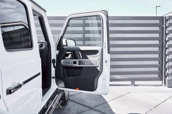 2026 Mercedes-Benz AMG G 63 4MATIC - miniatura 25