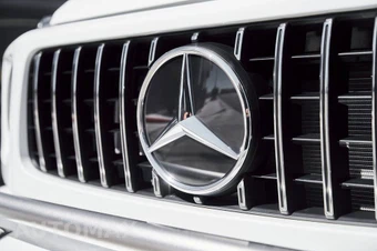 2026 Mercedes-Benz AMG G 63 4MATIC - miniatura 9