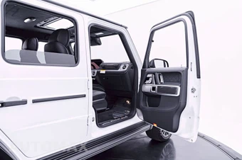 2026 Mercedes-Benz AMG G 63 4MATIC - miniatura 34