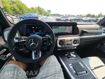 2026 Mercedes-Benz AMG G 63 4MATIC - miniatura 11