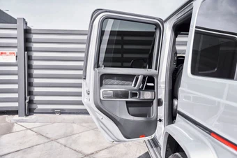 2026 Mercedes-Benz AMG G 63 4MATIC - miniatura 28