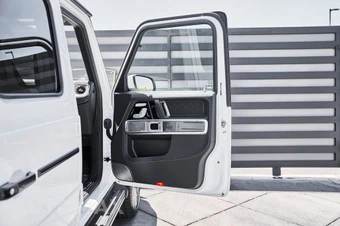 2026 Mercedes-Benz AMG G 63 4MATIC - miniatura 17