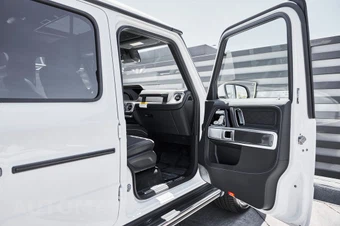 2026 Mercedes-Benz AMG G 63 4MATIC - miniatura 18