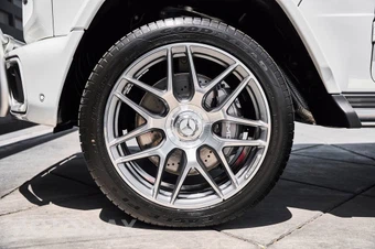 2026 Mercedes-Benz AMG G 63 4MATIC - miniatura 3