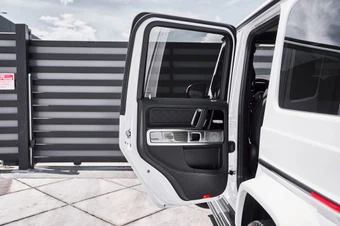 2026 Mercedes-Benz AMG G 63 4MATIC - miniatura 30