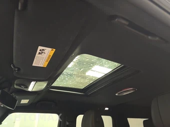 2026 Mercedes-Benz AMG G 63 4MATIC – miniatura 14