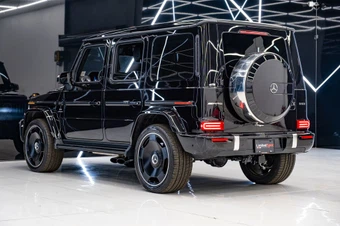2026 Mercedes-Benz AMG G 63 4MATIC - miniatura 9