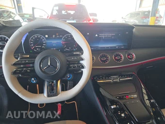 2026 Mercedes-Benz AMG GT 63 4MATIC+ Hatchback – miniatura 11